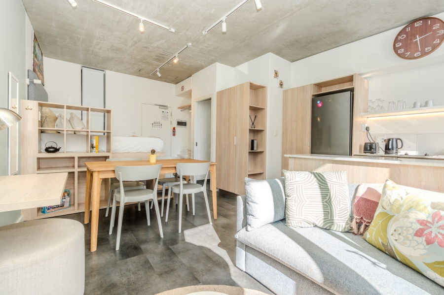 1 Bedroom Property for Sale in Sea Point Western Cape